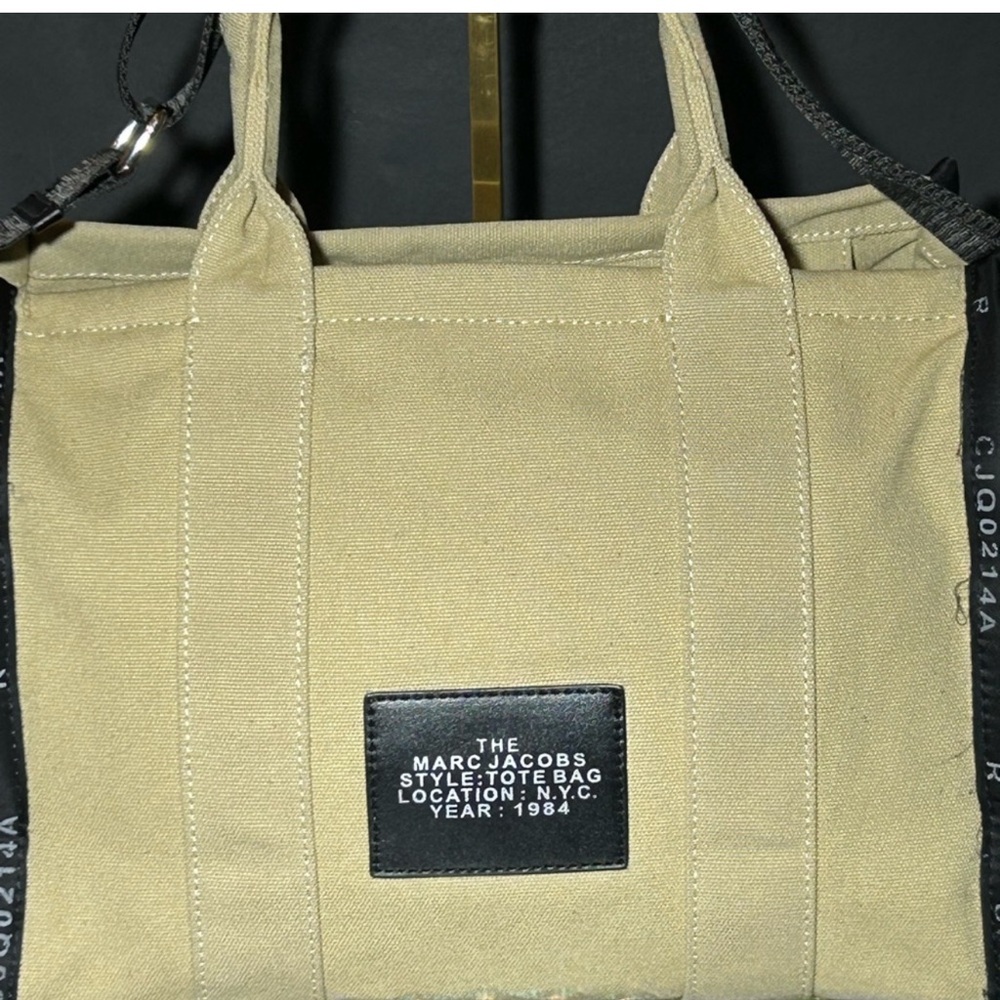 Marc Jacobs Beige Tote Bag - Picture 4 of 15